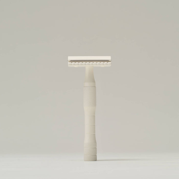 Well Kept Brass Safety Razor in cream, detail
