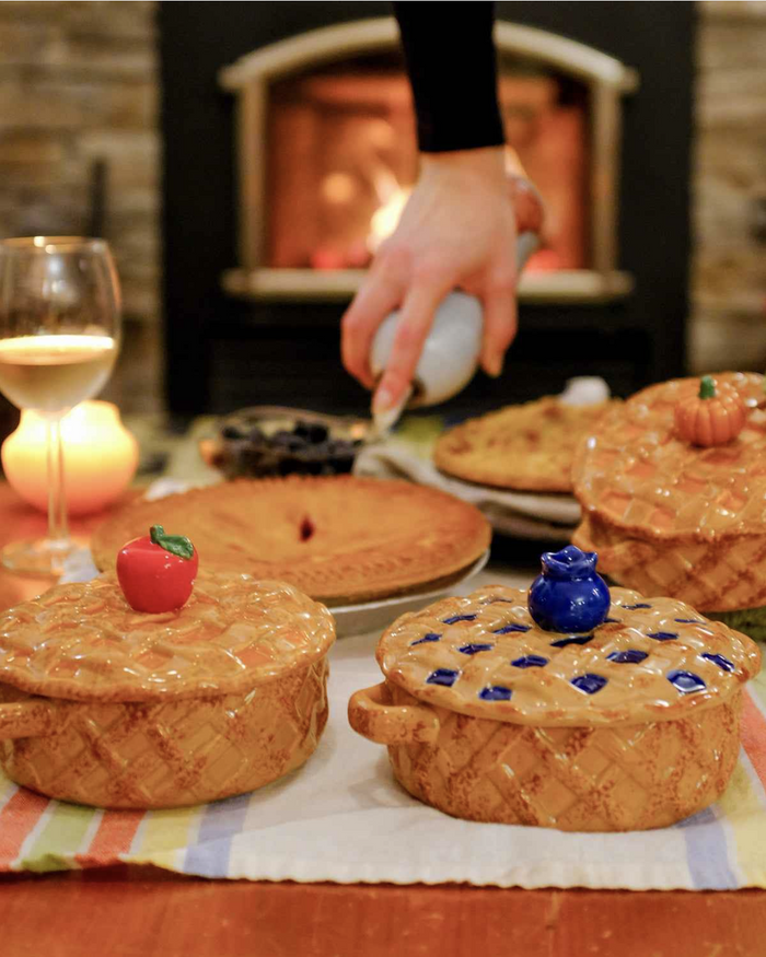 Pie Brie Baker, Apple